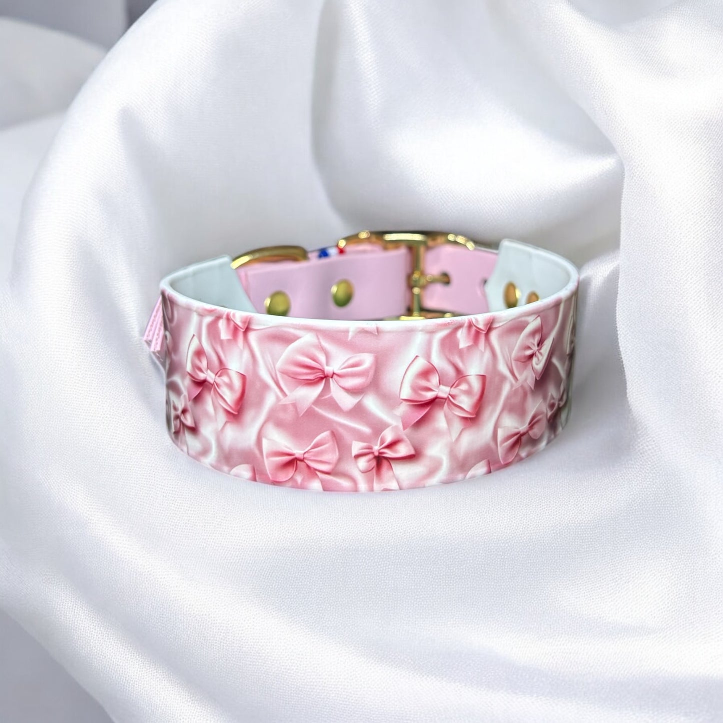 Collier 38 mm noeud rose 🎀 (un seul disponible)